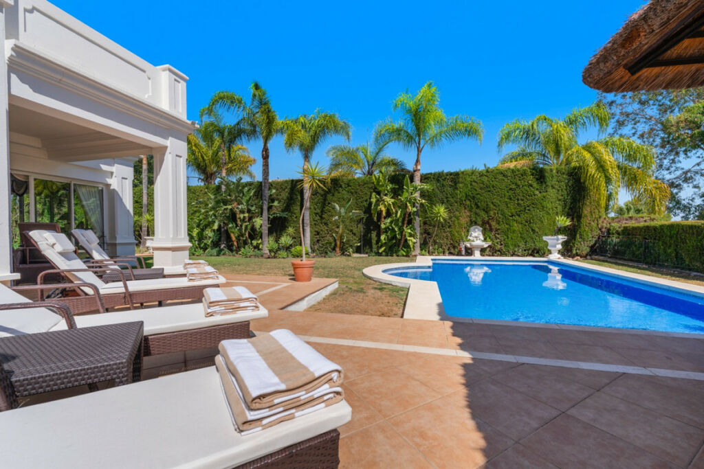 Detached Villa Benahavís Málaga - image 35