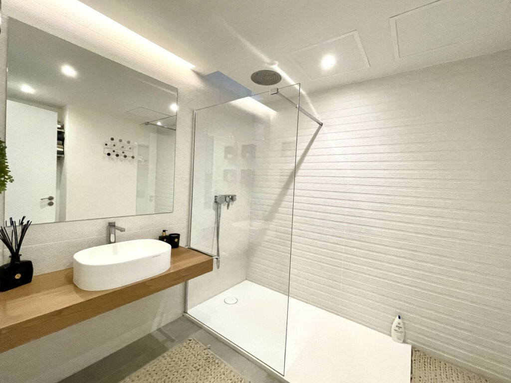 Semi-Detached House Cabopino Málaga - image 35