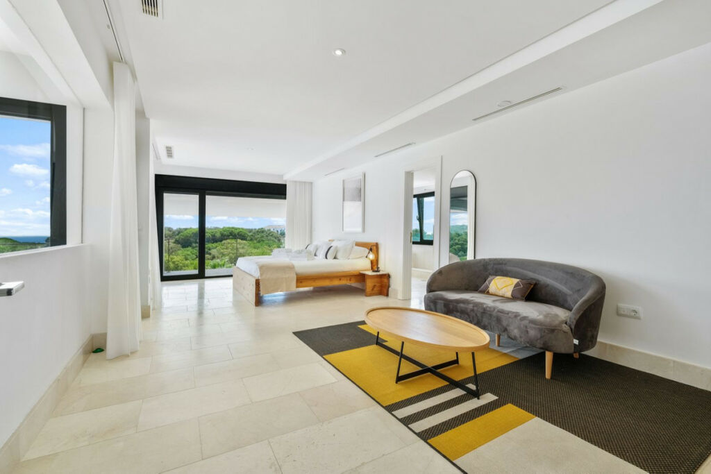 Detached Villa Sotogrande Cádiz - image 35