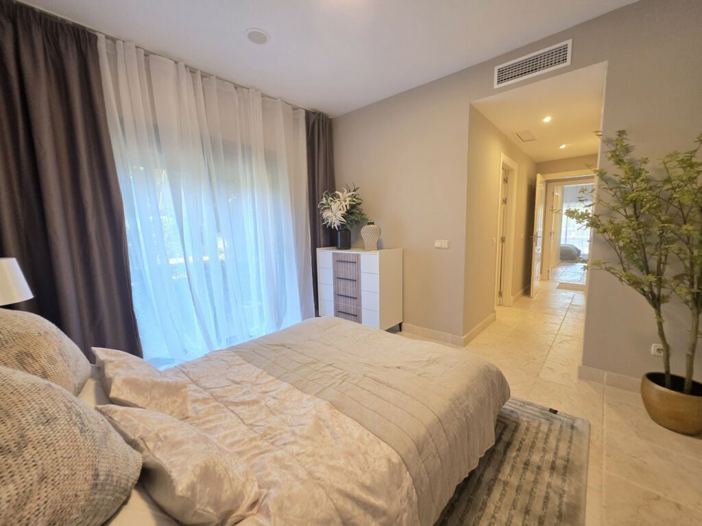 Ground Floor Apartment Estepona Málaga - image 35