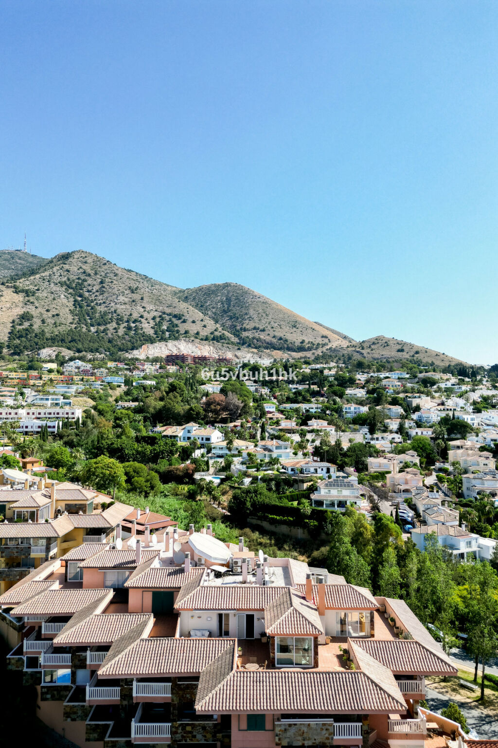 Penthouse Higueron Málaga - image 36