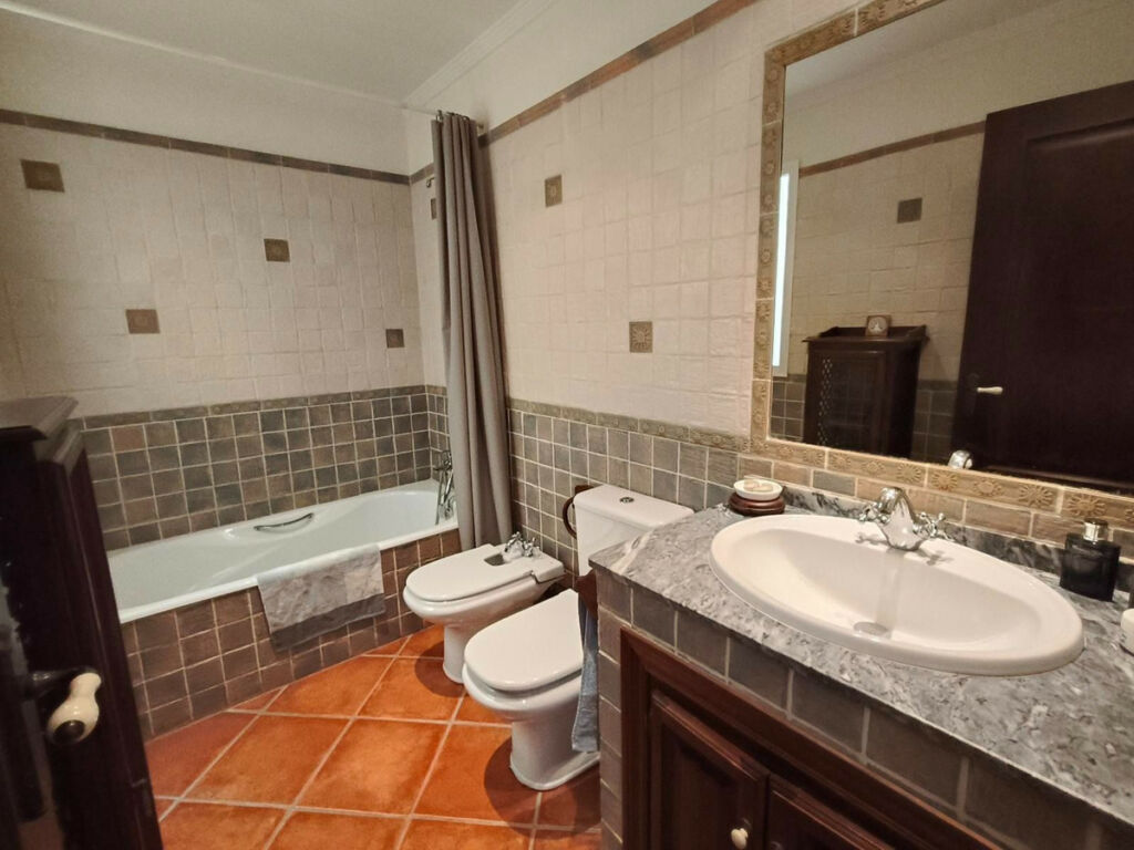 Townhouse Manilva Málaga - image 33