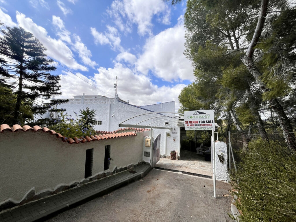Detached Villa Pinar de Campoverde Alicante - image 36
