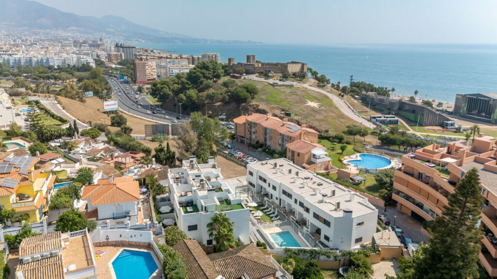 Townhouse Fuengirola Málaga - image 36