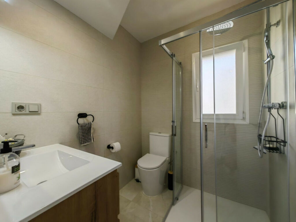 Middle Floor Apartment Estepona Málaga - image 36