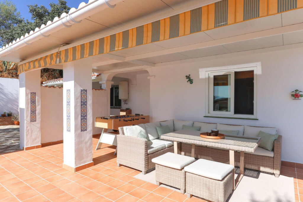 Detached Villa Guaro Málaga - image 36