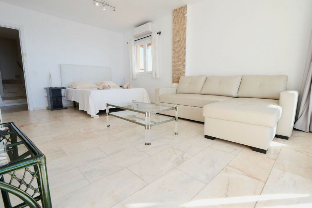 Top Floor Apartment Puerto de Cabopino Málaga - image 35