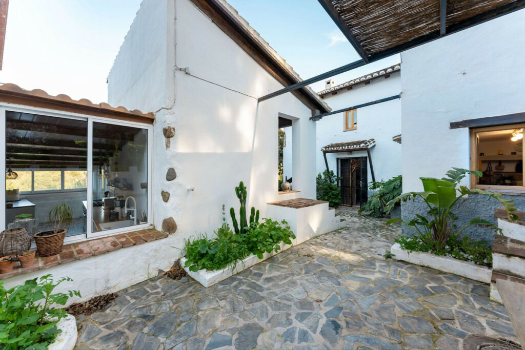 Detached Villa Coín Málaga - image 36