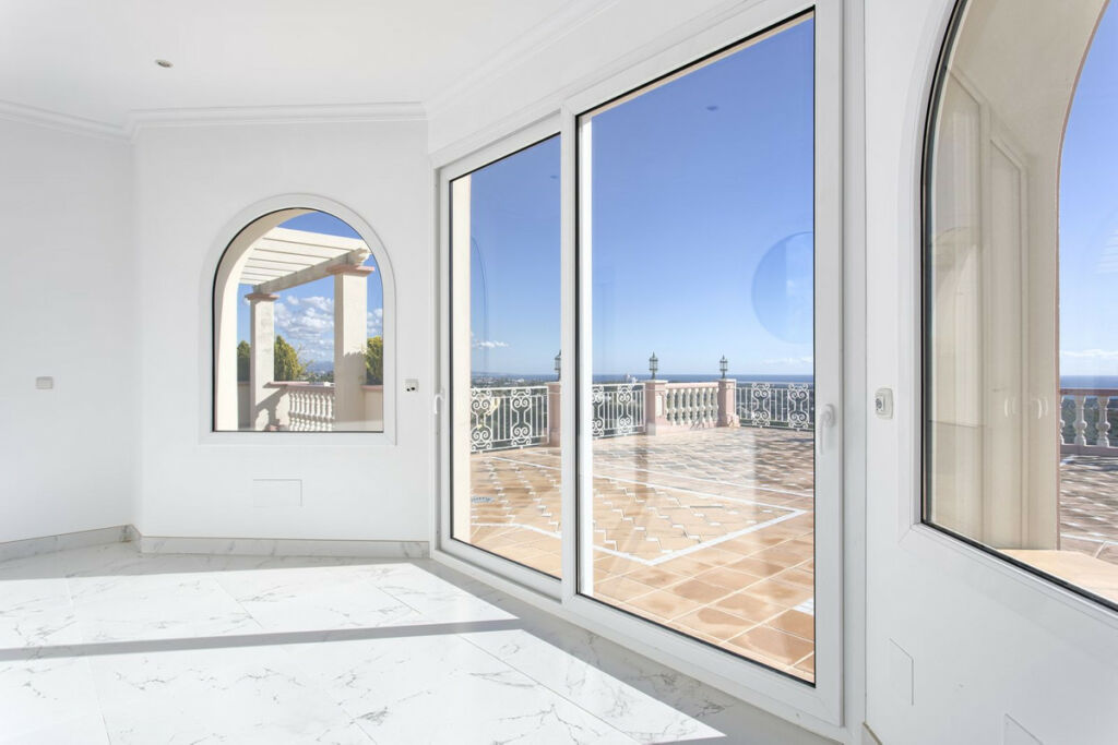 Detached Villa Los Flamingos Málaga - image 36