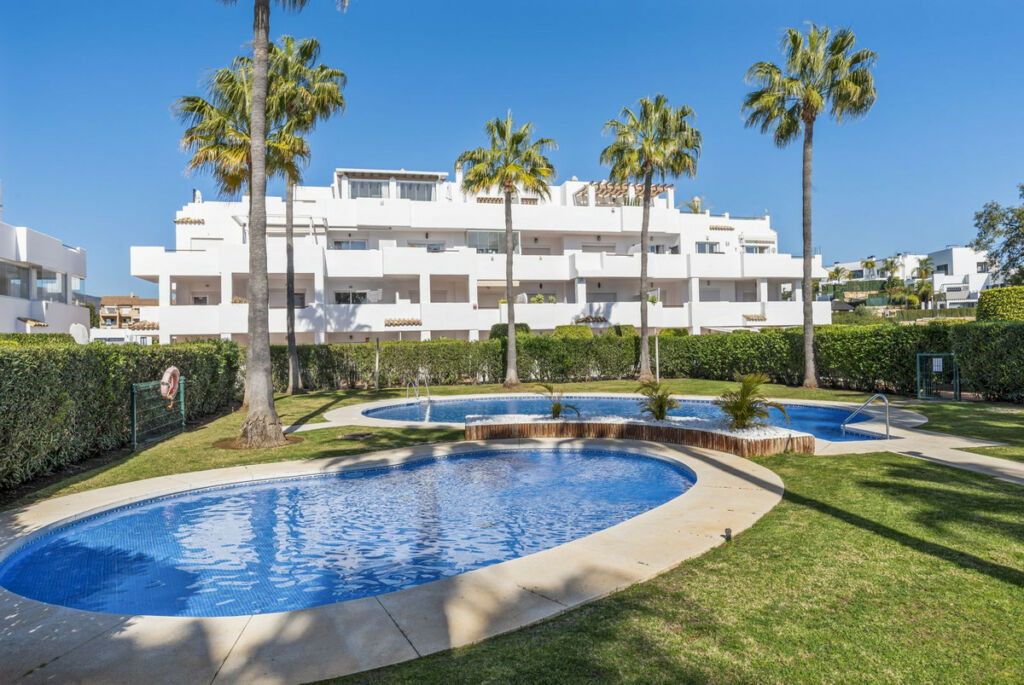 Ground Floor Apartment Estepona Málaga - image 36