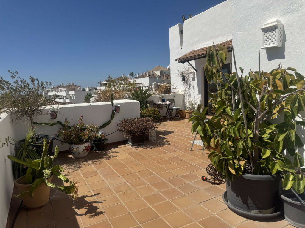Middle Floor Apartment Selwo Málaga - image 32