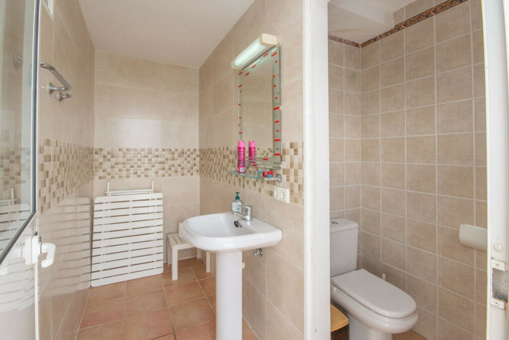 Detached Villa Estepona Málaga - image 36