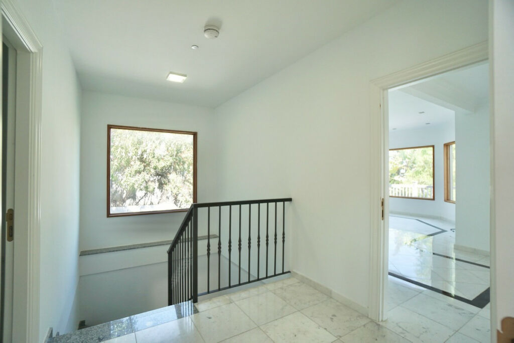 Detached Villa Benahavís Málaga - image 36
