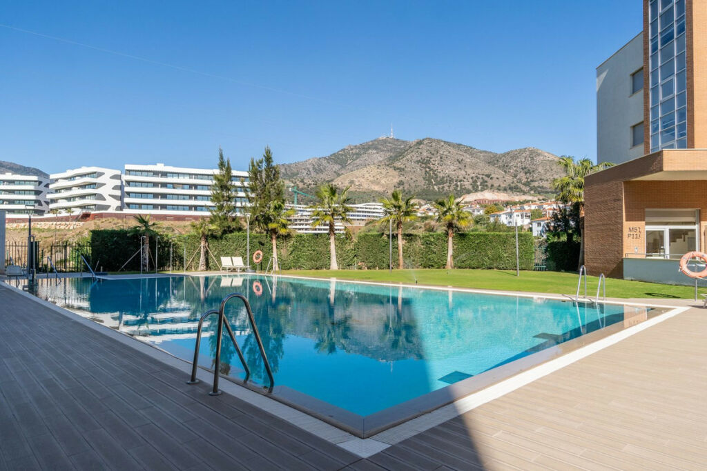 Middle Floor Apartment Fuengirola Málaga - image 31