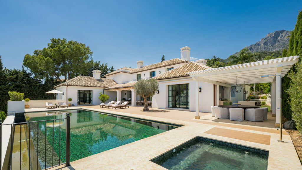 Detached Villa The Golden Mile Málaga - image 36
