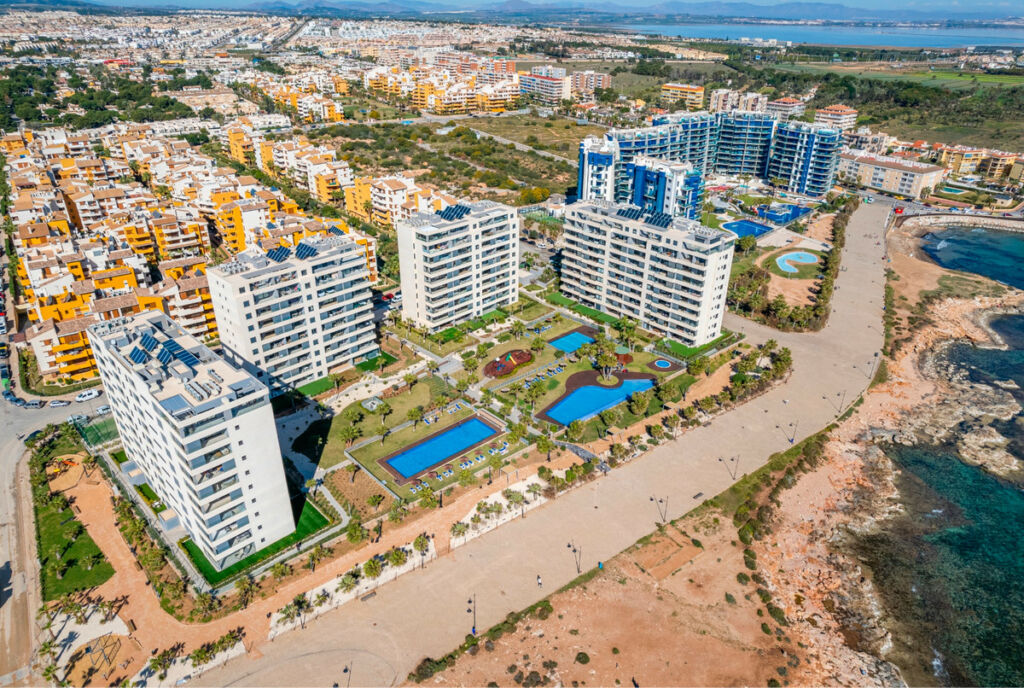Middle Floor Apartment Punta Prima Alicante - image 36