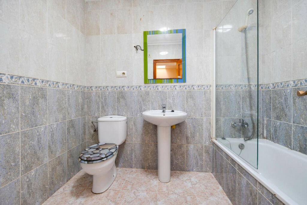 Townhouse Los Montesinos Alicante - image 36