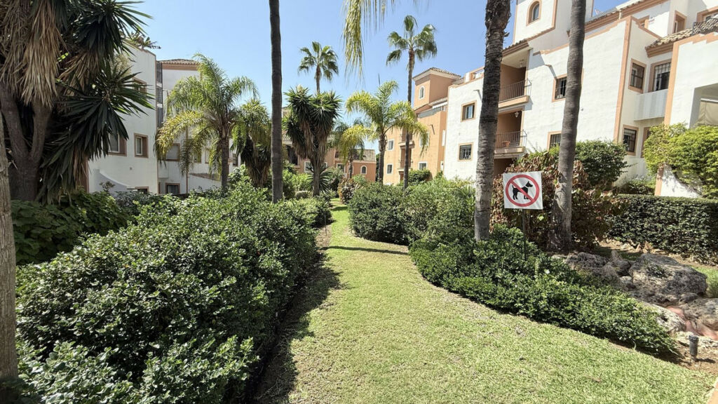 Middle Floor Apartment Guadalmina Alta Málaga - image 36
