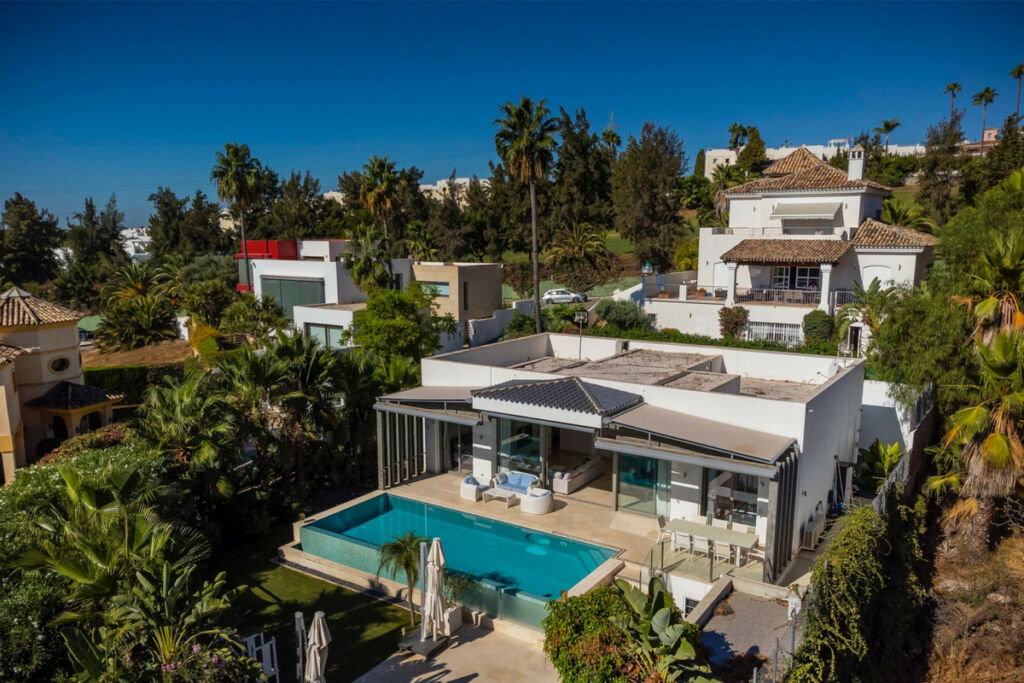 Detached Villa Benahavís Málaga - image 36