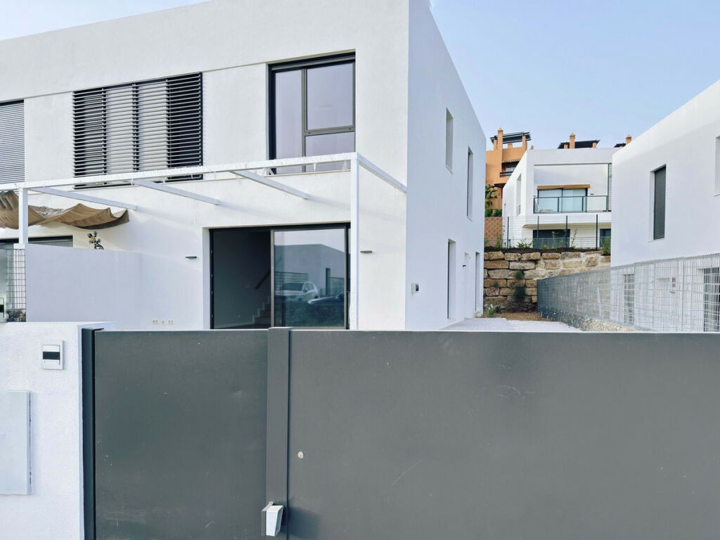 Semi-Detached House Riviera del Sol Málaga - image 36