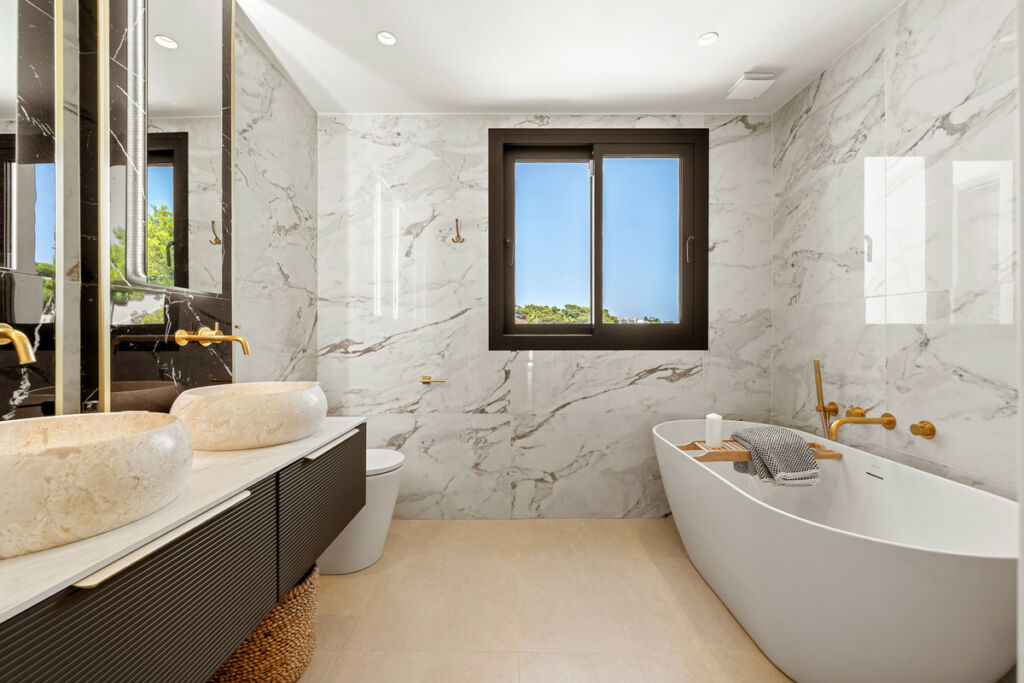 Detached Villa Nueva Andalucía Málaga - image 36