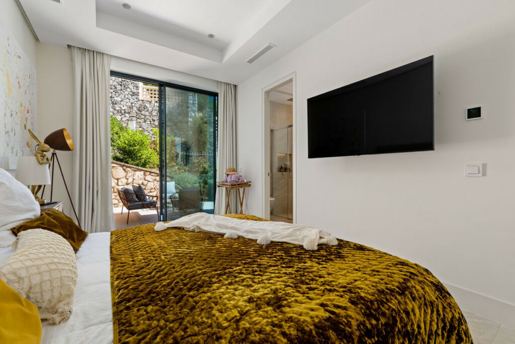 Detached Villa Río Real Málaga - image 37