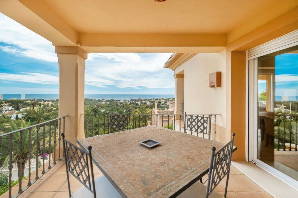 Detached Villa Elviria Málaga - image 37