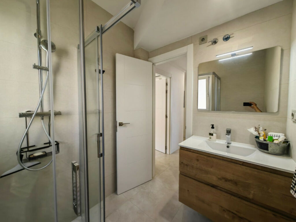 Middle Floor Apartment Estepona Málaga - image 37