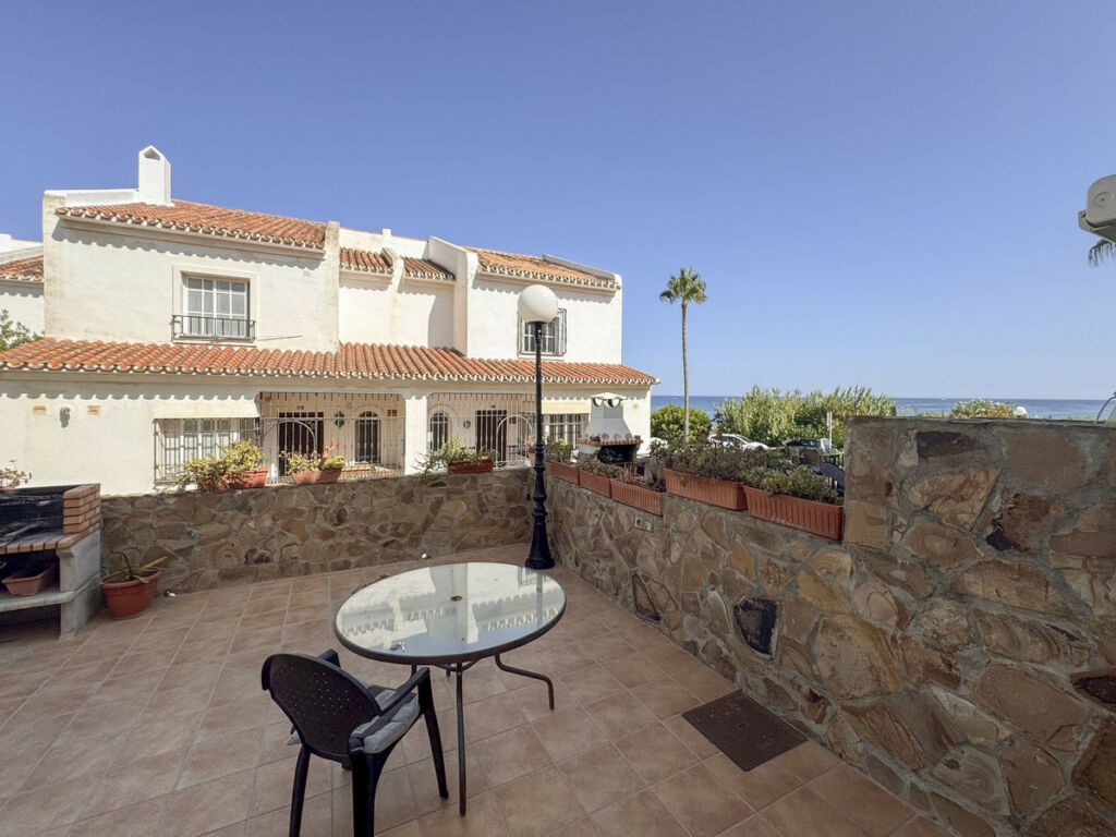 Townhouse Manilva Málaga - image 37