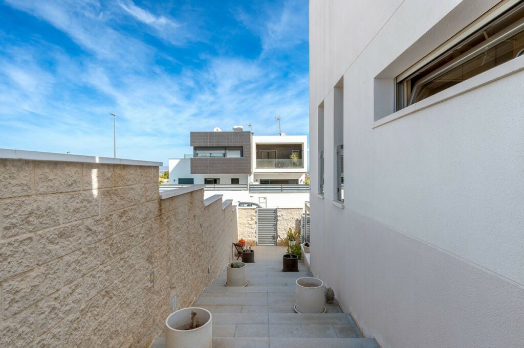 Detached Villa Benijofar Alicante - image 35