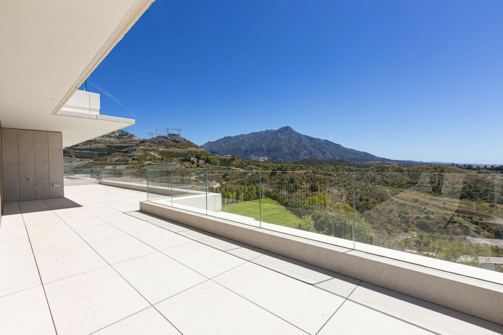 Middle Floor Apartment Benahavís Málaga - image 37