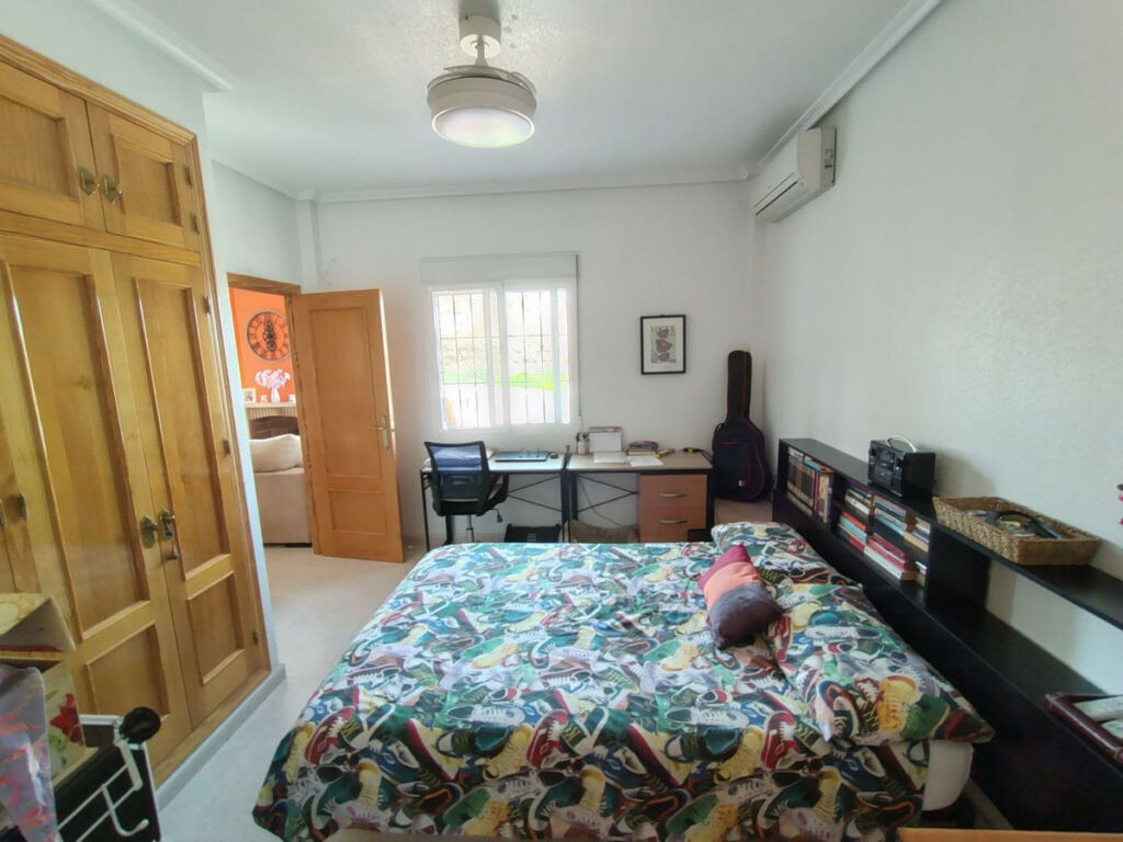 Detached Villa Bigastro Alicante - image 35
