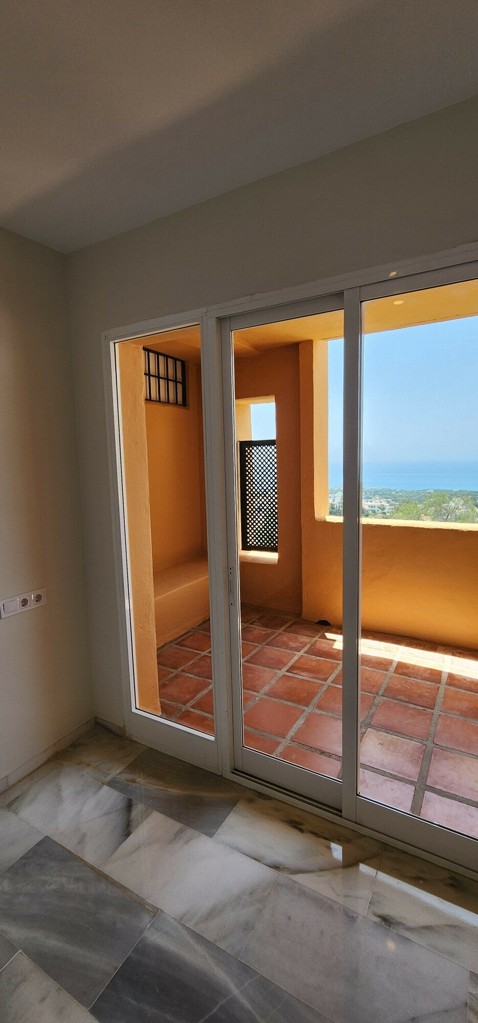 Middle Floor Apartment Calahonda Málaga - image 37