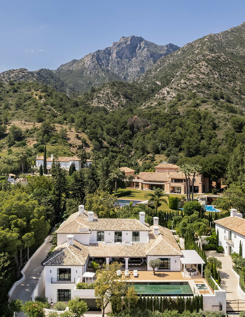 Detached Villa The Golden Mile Málaga - image 37