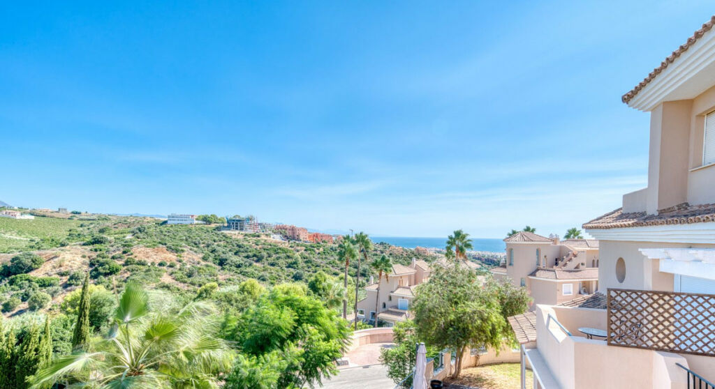 Townhouse La Duquesa Málaga - image 35
