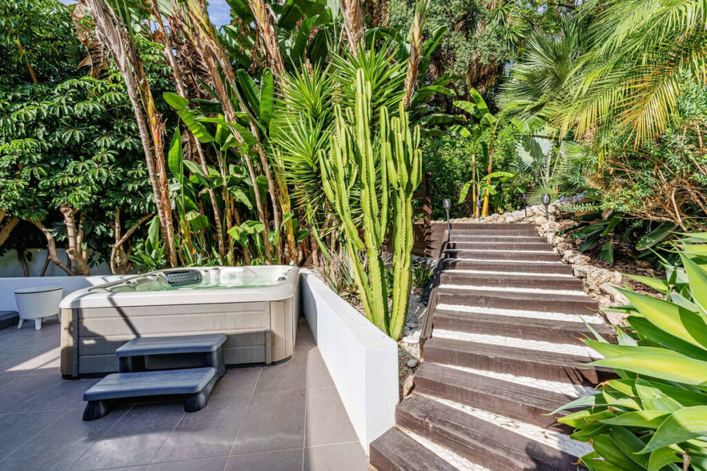 Detached Villa Marbella Málaga - image 37