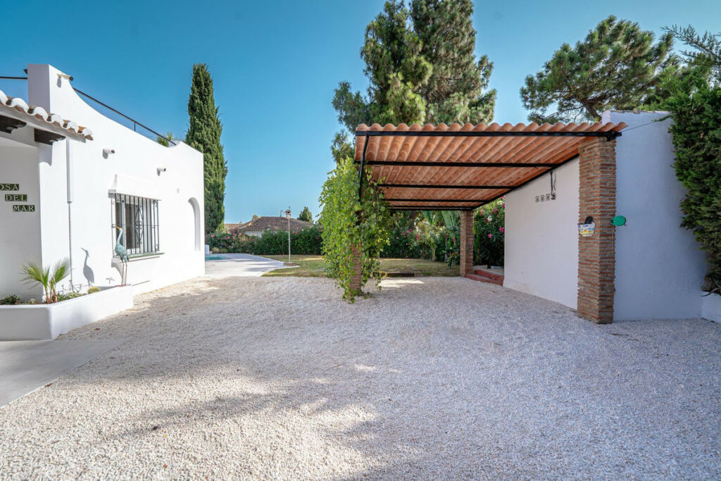 Detached Villa El Chaparral Málaga - image 35