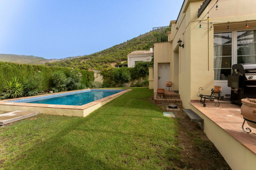Detached Villa Mijas Málaga - image 37