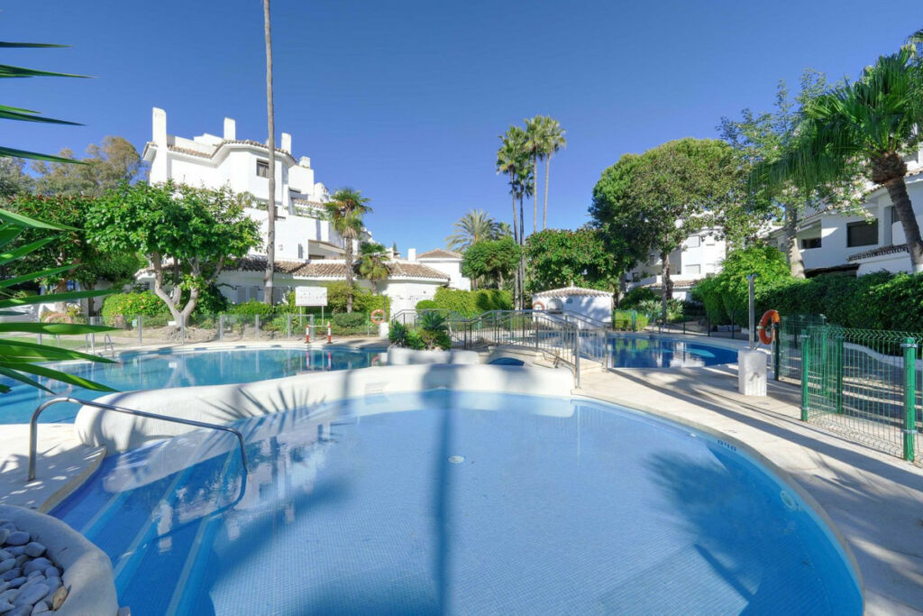 Penthouse Elviria Málaga - image 37
