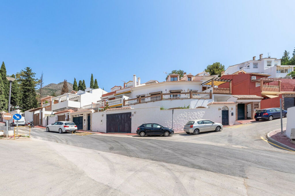 Townhouse Benalmadena Málaga - image 37