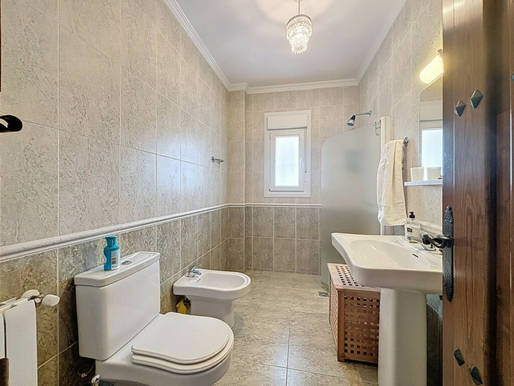 Detached Villa Canillas de Albaida Málaga - image 38