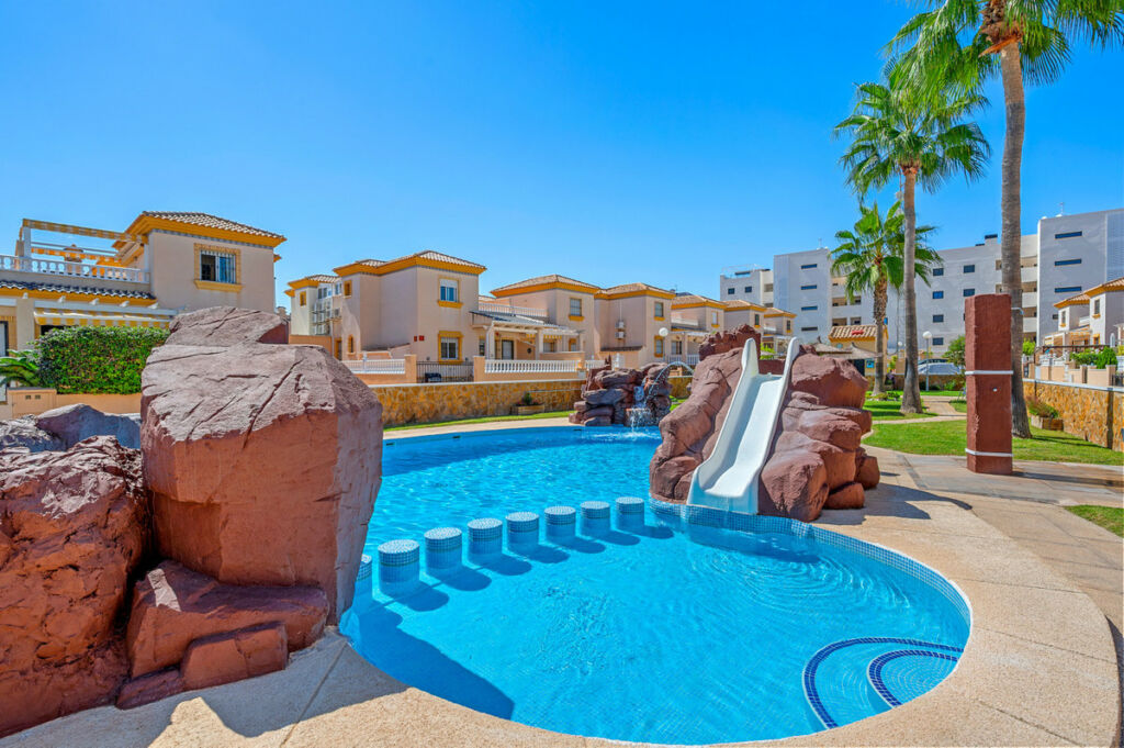 Penthouse Villamartin Alicante - image 37