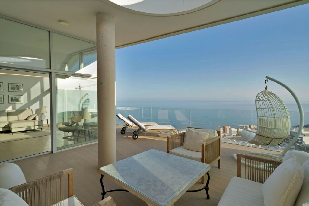 Penthouse Fuengirola Málaga - image 4