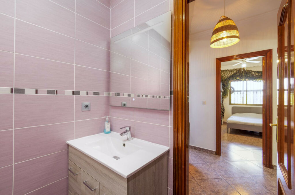 Detached Villa Riogordo Málaga - image 38