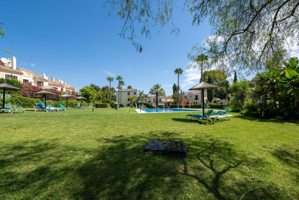 Semi-Detached House Guadalmina Baja Málaga - image 38