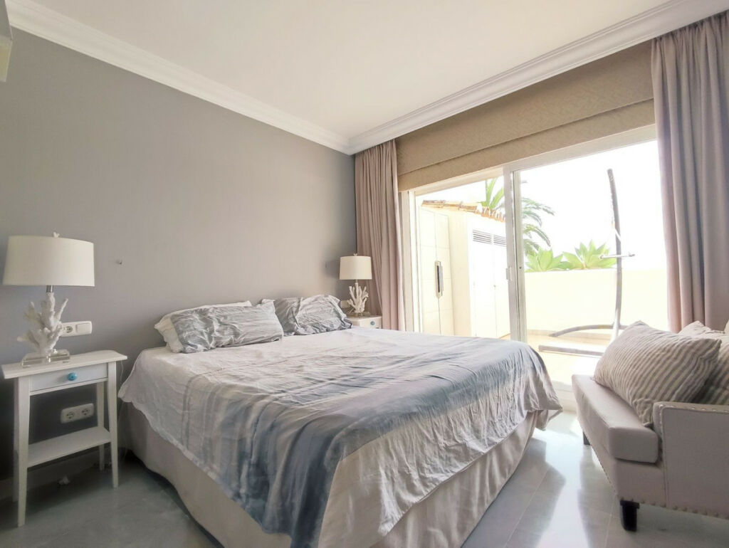 Townhouse Nagüeles Málaga - image 38
