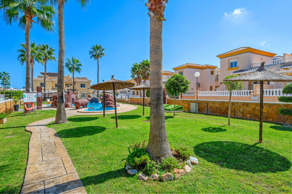 Penthouse Villamartin Alicante - image 38