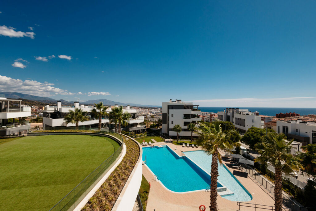 Middle Floor Apartment Estepona Málaga - image 38