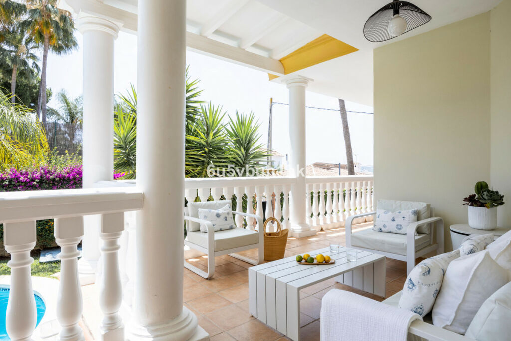 Detached Villa Sierrezuela Málaga - image 38