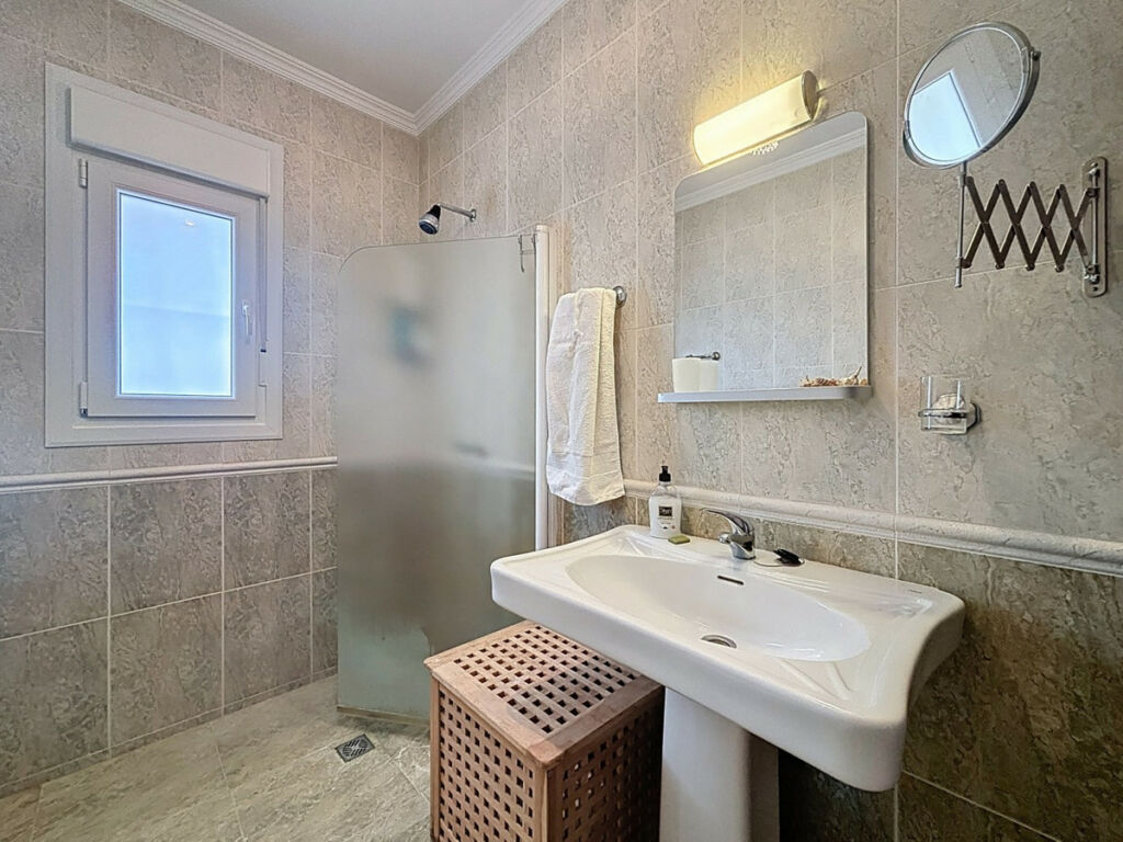 Detached Villa Canillas de Albaida Málaga - image 39